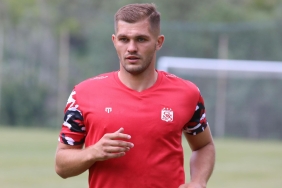 Sivasspor’un yeni transferi Karol Angielski ilk idmanına çıktı 3 sivassporun-yeni-transferi-karol-angielski-ilk-idmanina-cikti-Ub6nmpiW.jpg
