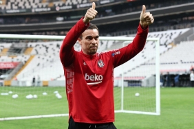 Son dakika | Beşiktaş'tan Valerien Ismael açıklaması! 6 son-dakika-besiktastan-valerien-ismael-aciklamasi-CjJvJg6O.jpg