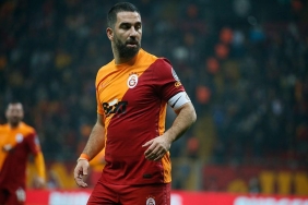 Son dakika! Galatasaray'da Arda Turan devreye girdi ve Umut Bozok transferi bitti 7 son-dakika-galatasarayda-arda-turan-devreye-girdi-ve-umut-bozok-transferi-bitti-HwrNgYSM.jpg