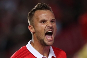 Son dakika | Galatasaray'ın anlaştığı Haris Seferovic İstanbul'a geliyor 7 son-dakika-galatasarayin-anlastigi-haris-seferovic-istanbula-geliyor-NaDgl9fb.jpg