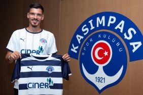 Son dakika | Kasımpaşa Raoul Petretta transferini açıkladı 8 son-dakika-kasimpasa-raoul-petretta-transferini-acikladi-GOucATY7.jpg