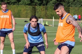 Trabzonspor günü çift antrenmanla tamamladı 6 trabzonspor-gunu-cift-antrenmanla-tamamladi-WQVkTfAq.jpg