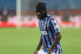 Trabzonsporlu Gervinho, Aris için Yunanistan'a gitti! 3 trabzonsporlu-gervinho-aris-icin-yunanistana-gitti-fazzJBTg.jpg