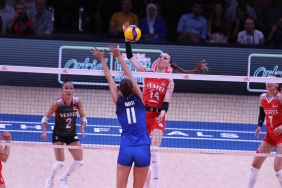 Türkiye-Sırbistan voleybol maçı ne zaman, saat kaçta, hangi kanalda? 3 turkiye-sirbistan-voleybol-maci-ne-zaman-saat-kacta-hangi-kanalda-8slO1zIt.jpeg