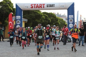 turkiyenin-ilk-uluslararasi-ultra-sky-trail-maratonu-vanda-basladi-JDjxGdJ3.jpg