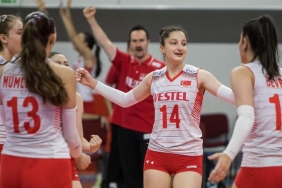 U17 Milli Voleybol Takımı üst üste ikinci kez Avrupa ikincisi 4 u17-milli-voleybol-takimi-ust-uste-ikinci-kez-avrupa-ikincisi-Vl1btNzU.jpg