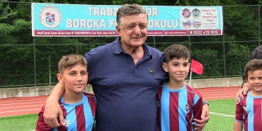 yilmaz-vural-borcka-trabzonspor-okulunu-ziyaret-etti-I9UtIfhb.jpg