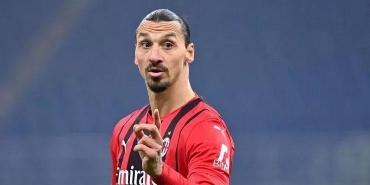 zlatan-ibrahimovic-milan-ile-yeni-sozlesme-imzalamaya-hazirlaniyor-nDOSC77U.jpg