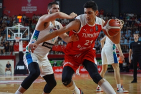18 Yaş Altı Erkek Milli Takımımız, Avrupa Şampiyonası'nda finale çıktı 1 18-yas-alti-erkek-milli-takimimiz-avrupa-sampiyonasinda-finale-cikti-euuKp8bN.jpg