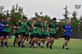 4 oyuncusundan yoksun olan Denizlispor, hazırlıklarını sürdürüyor 2 4-oyuncusundan-yoksun-olan-denizlispor-hazirliklarini-surduruyor-98bNdTYE.jpg