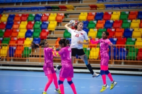 A Milli Kadın Hentbol Takımı galibiyetle başladı 4 a-milli-kadin-hentbol-takimi-galibiyetle-basladi-ItPkfRfx.jpg