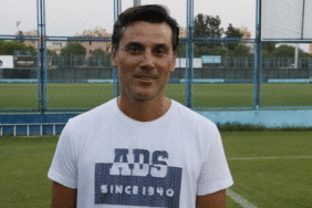 Adana Demirspor Teknik Direktörü Montella'dan "VAR" tepkisi 2 adana-demirspor-teknik-direktoru-montelladan-var-tepkisi-nYT7fvXW.gif