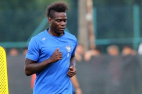 Adana Demirspor'da Mario Balotelli'nin ayrılığı yakın! Teklifler bekleniyor 4 adana-demirsporda-mario-balotellinin-ayriligi-yakin-teklifler-bekleniyor-r7yEJxq2.jpg