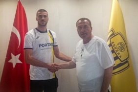 Ankaragücü, Nihad Mujakic'i transfer etti 2 ankaragucu-nihad-mujakici-transfer-etti-WqXZ1Lwa.jpg