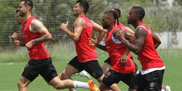 antalyaspor-deplasman-serisini-9a-cikarmayi-hedefliyor-nhAXKTaO.jpg