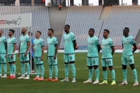Antalyaspor'da 5 geldi, 8 gitti 1 antalyasporda-5-geldi-8-gitti-iLgnhJpZ.jpg