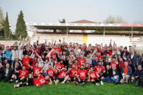 Ayvalıkgücü'nde şampiyonluk primleri ödendi 3 ayvalikgucunde-sampiyonluk-primleri-odendi-Z2btNnMn.jpg