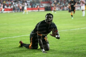 Bafaetimbi Gomis: Değişik bir role büründüm 4 bafaetimbi-gomis-degisik-bir-role-burundum-gku99HnO.jpg