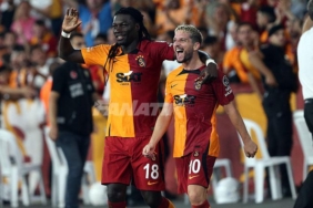Bafetimbi Gomis, Galatasaray'a hayat verdi! Sosyal medya yıkıldı 2 bafetimbi-gomis-galatasaraya-hayat-verdi-sosyal-medya-yikildi-cXjavQ5a.jpg