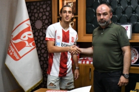 Balıkesirspor'da imzalar sürüyor 2 balikesirsporda-imzalar-suruyor-zA73fOFF.jpg