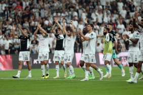 besiktasa-ovgu-sampiyon-olabilecek-oyunlari-oynuyor-5PPeCbO3.jpg