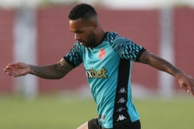 Beşiktaş'ta tutunamayan Alex Teixeira yeni takımında süper başladı 4 besiktasta-tutunamayan-alex-teixeira-yeni-takiminda-super-basladi-EzDCdr9C.jpg