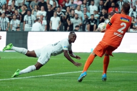 Beşiktaş'tan ilklerin golü! 3 besiktastan-ilklerin-golu-Z26dqi8C.jpg