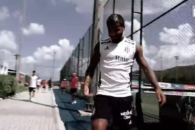 Beşiktaş’tan Valentin Rosier’e eğlenceli doğum günü kutlaması! 5 besiktastan-valentin-rosiere-eglenceli-dogum-gunu-kutlamasi-BizaSh8N.jpg