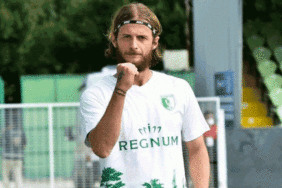 Bodrumspor Berk İsmail Ünsal ile vedalaştı 1 bodrumspor-berk-ismail-unsal-ile-vedalasti-1HuaHblh.gif