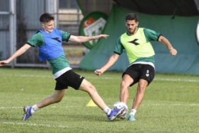 bursaspor-yeni-sezon-hazirliklarina-devam-etti-5beZ97Ad.jpg