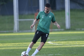 Bursaspor, yeni sezon hazırlıklarını sürdürdü 4 bursaspor-yeni-sezon-hazirliklarini-surdurdu-VtVTllfF.jpg