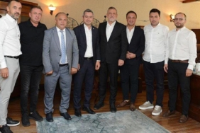 bursaspor-yonetimi-ibrahim-burkayi-ziyaret-etti-FDC4BHHB.jpg