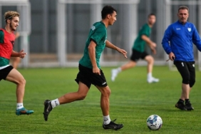 Bursaspor'da Yiğit Fidan'ın bileğinde kırık tespit edildi 6 bursasporda-yigit-fidanin-bileginde-kirik-tespit-edildi-J4XD5sAY.jpg