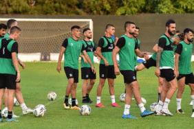 denizlispor-kotu-gidisati-durdurmak-istiyor-AqHZCEUT.gif