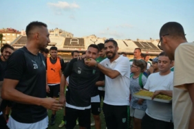 Efeler 09 SFK, taraftarıyla buluştu 5 efeler-09-sfk-taraftariyla-bulustu-EGLRL9Ca.jpg