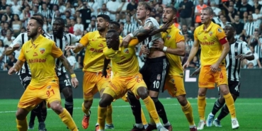 fanatik-yazarlari-besiktas-kayserispor-macini-kalem-aldi-rdKnH8zi.jpg