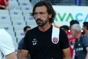 Fatih Karagümrük'te Andrea Pirlo'dan 4 değişiklik 6 fatih-karagumrukte-andrea-pirlodan-4-degisiklik-z9fVnYiH.jpg
