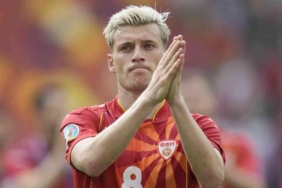 Fenerbahçe, Ezgjan Alioski'yi resmen açıkladı! Formayı giydi... 6 fenerbahce-ezgjan-alioskiyi-resmen-acikladi-formayi-giydi-mGZO7GiP.jpg