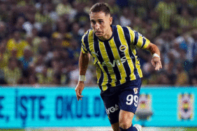 fenerbahce-haberi-sari-lacivertlilerde-emre-mor-firtinasi-zwJLGjmS.gif