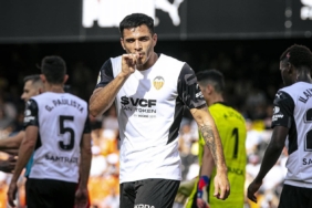 Fenerbahçe transfer haberi: İşte Maxi Gomez için Valencia'ya yapılan yeni teklif! 2 fenerbahce-transfer-haberi-iste-maxi-gomez-icin-valenciaya-yapilan-yeni-teklif-EPav4jHu.jpeg