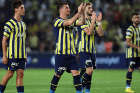 Fenerbahçe UEFA Avrupa Ligi'nde gruplara kaldı! İşte kasaya giren para 2 fenerbahce-uefa-avrupa-liginde-gruplara-kaldi-iste-kasaya-giren-para-ntEn3Fze.gif