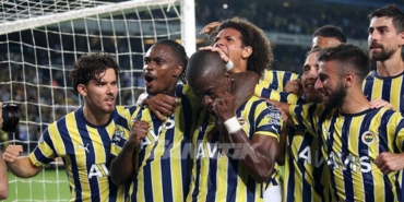 fenerbahce-umraniyespor-macindan-kareler-golden-sonra-valencianin-dikkat-ceken-goruntusu-9tjkfCyV.jpg