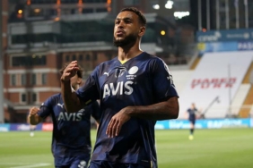 Fenerbahçe'de Joshua King, Süper Lig kariyerinde ilk golünü attı 2 fenerbahcede-joshua-king-super-lig-kariyerinde-ilk-golunu-atti-qNhz1LEl.jpg