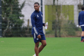 Fenerbahçe'de kanat için Bakwa iddiası 1 fenerbahcede-kanat-icin-bakwa-iddiasi-KA4rEJ2D.gif