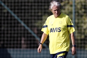 Fenerbahçe'nin Slovacko ilk 11'i belli oldu! Sürpriz değişiklik 4 fenerbahcenin-slovacko-ilk-11i-belli-oldu-surpriz-degisiklik-F3fSOh9l.jpg