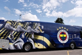 Fenerbahçe'nin yeni takım otobüsü tanıtıldı 6 fenerbahcenin-yeni-takim-otobusu-tanitildi-pKaiNTQa.jpg