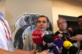 Galatasaray Başkanı Dursun Özbek'ten flaş Victor Nelsson açıklaması 5 galatasaray-baskani-dursun-ozbekten-flas-victor-nelsson-aciklamasi-XapyLVDN.jpg