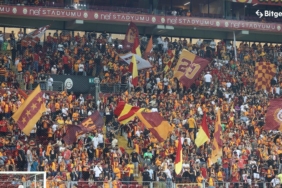 Galatasaray taraftarı daha ne yapsın? 5 galatasaray-taraftari-daha-ne-yapsin-TFsELA1n.jpg