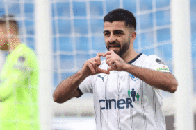 Galatasaray, Umut Bozok'u da bitiriyor! 3 galatasaray-umut-bozoku-da-bitiriyor-4KSZOcEI.gif