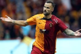 Galatasaray'da Okan Buruk talimatı verdi: Seferoviç’e daha çok servis yapın 5 galatasarayda-okan-buruk-talimati-verdi-seferovice-daha-cok-servis-yapin-TnZzNHve.jpg
